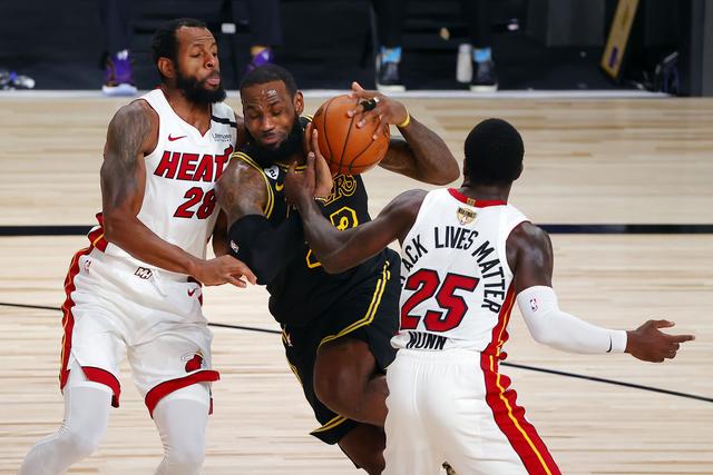 通过约基奇 通过约基奇