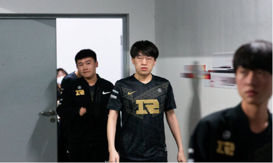 立场与转会 立场与转会